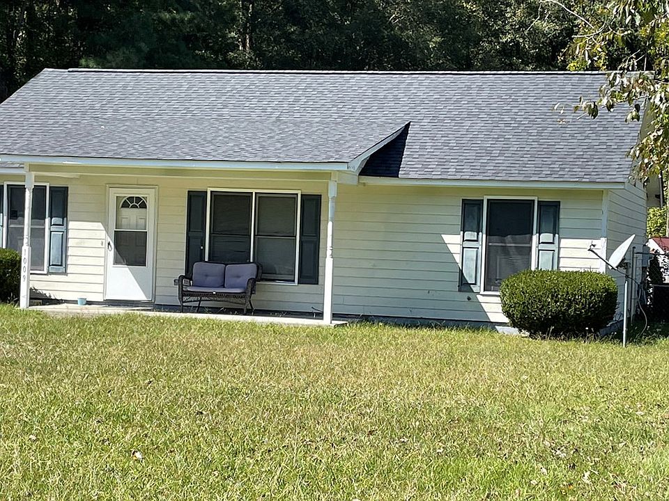2nd image of 1009 Hort St