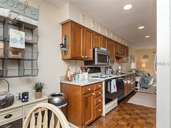 3rd image of 24 Deallyon Ave APT 5