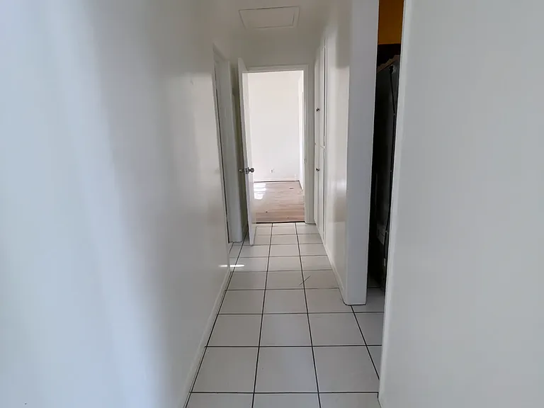 340 Cindy Ct — Photo 14