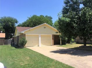 748 Hallvale Dr, White Settlement, TX 76108