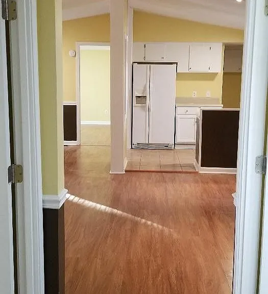 163 Brentwood Ln — Photo 4