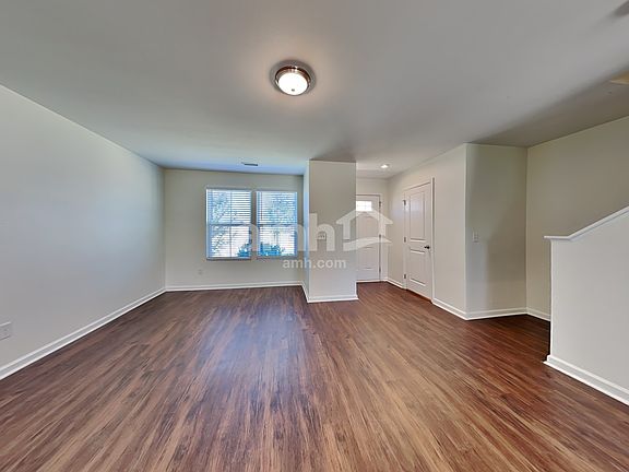 4th image of 104 Castlebrook Dr