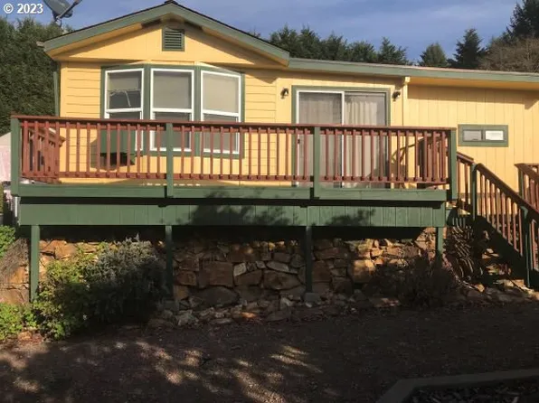 15577 Highway 101 S Space C6, Brookings, OR 97415