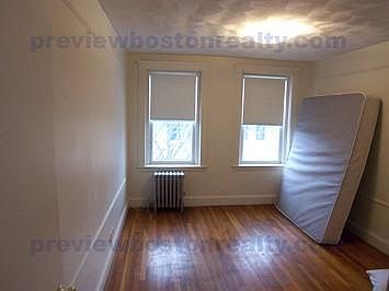 2nd image of 4 Vinal St #Mac14