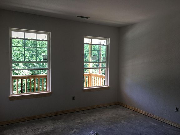 5th image of 6 Little Borough Ln