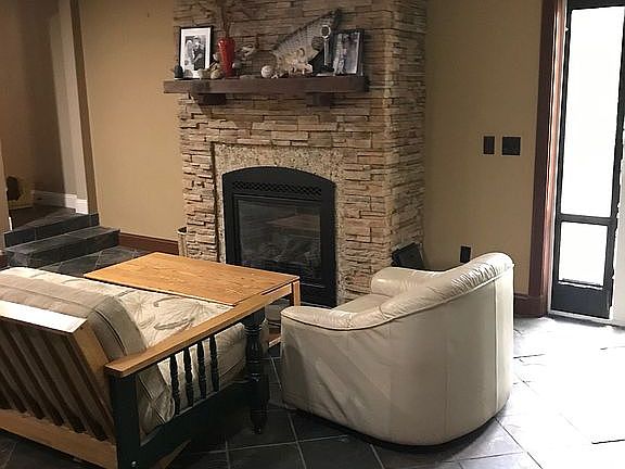 4th image of 3335 Hidden Valley Dr NW