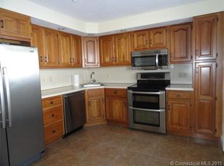 38 Lydale Pl, Meriden, CT 06450