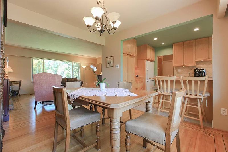 Burnaby House for rent - 3 Bedrooms — photo 4