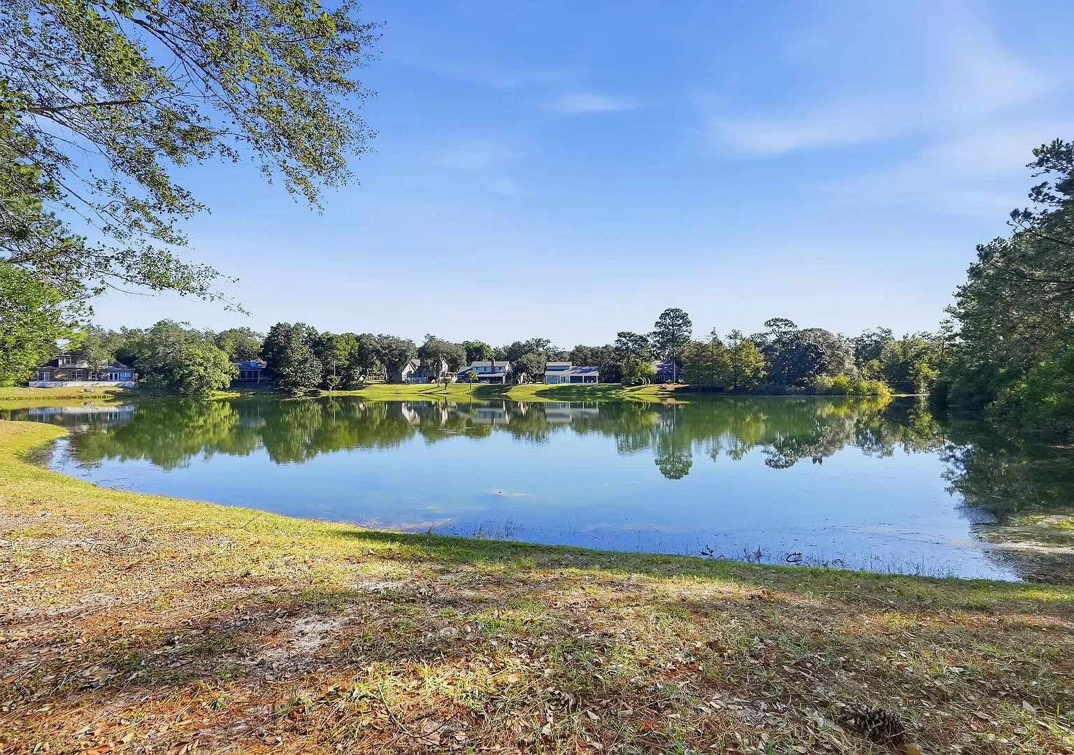 Ground-Floor Condo with Gorgeous Lake Views! — Photo 1