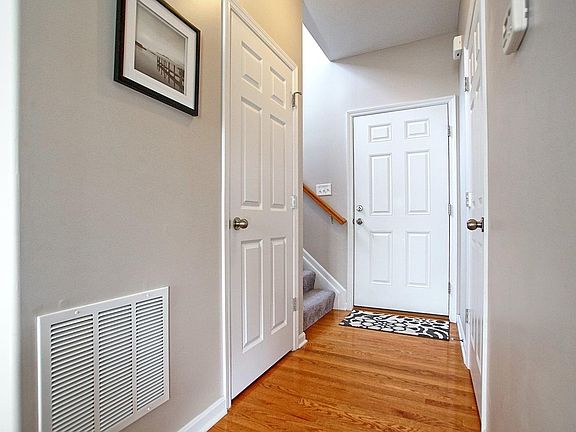 2nd image of 413 Cottontail Ct