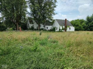 135 N 28th St, Elwood, IN 46036