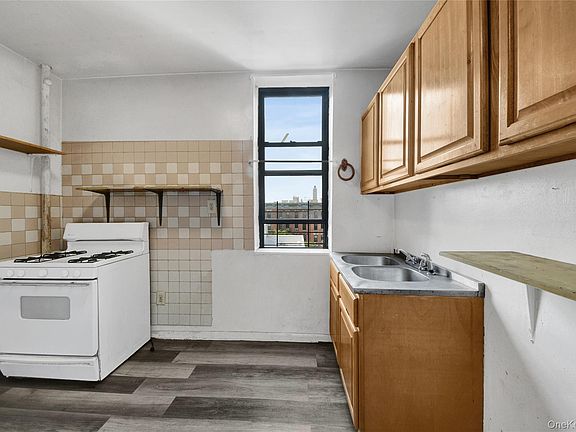 5th image of 975 Union #51