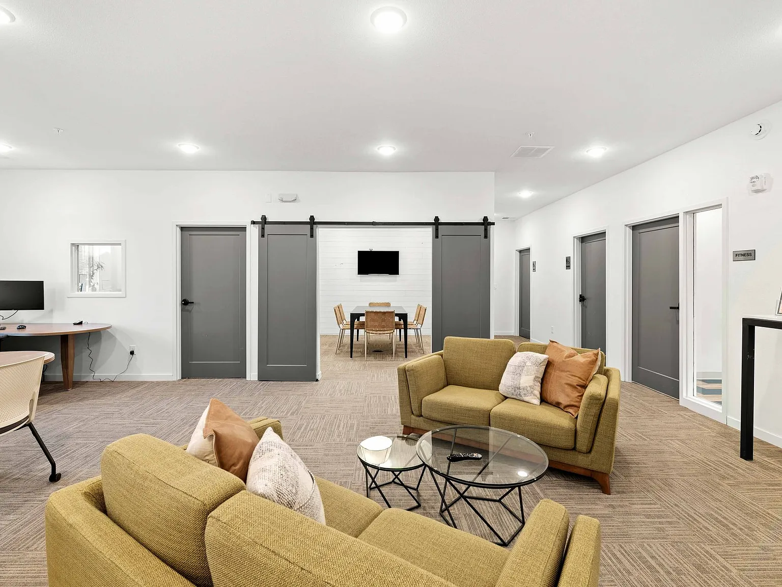 Blackmore Flats — Photo 4