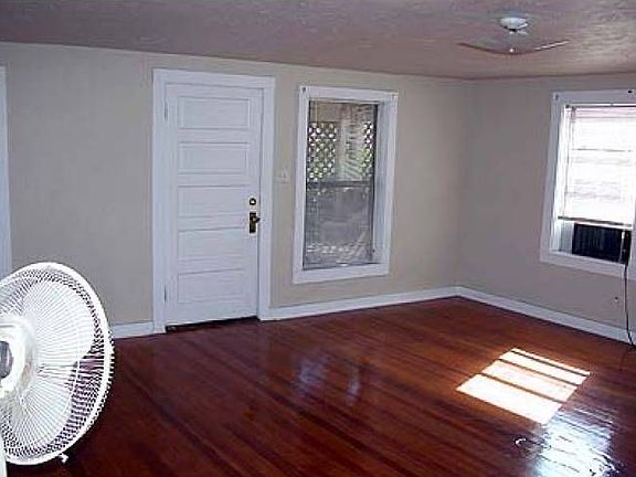 Spacious livingroom