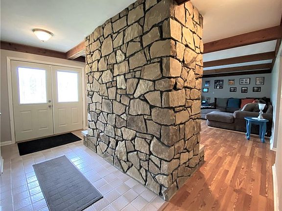 4th image of 114 E Hill Valley Dr