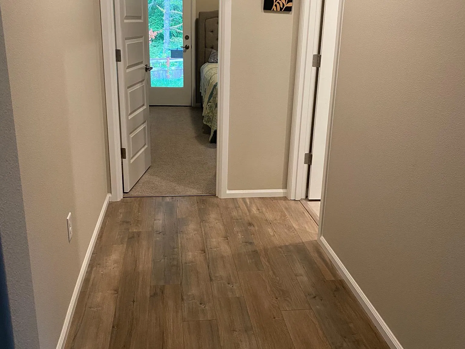 1 bed, 700 sqft, $1,600 — Photo 2