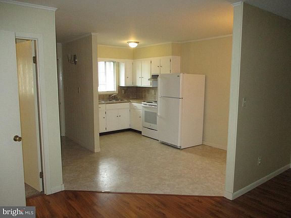 5th image of 2-2A Fleming Dr