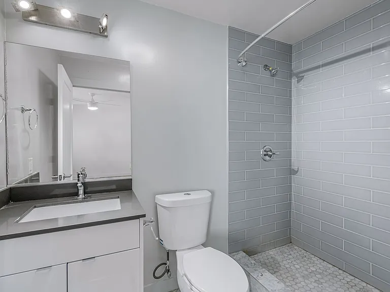 1535 N Kenmore Ave — Photo 23