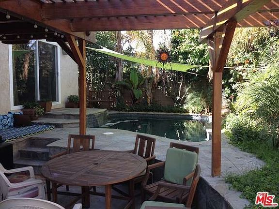 5th image of 1041 Oakhorne Dr