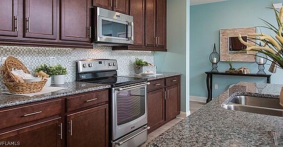 3rd image of 4027 SW 8th Court Cpe