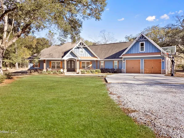 19319 Park Ridge Dr N, Moss Point, MS 39562