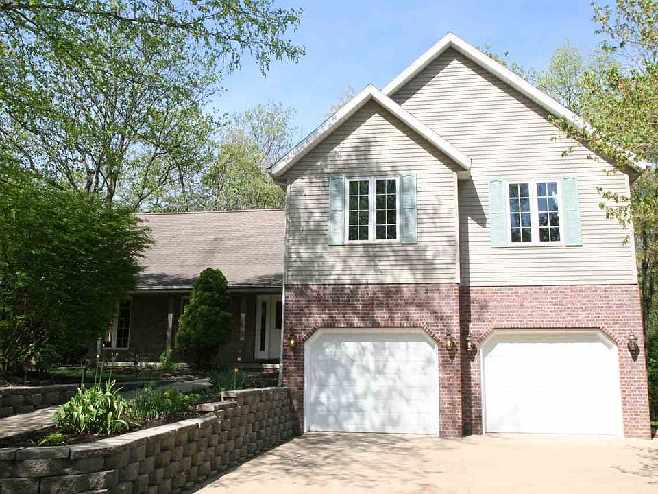 1st image of 10 Sussex Ct