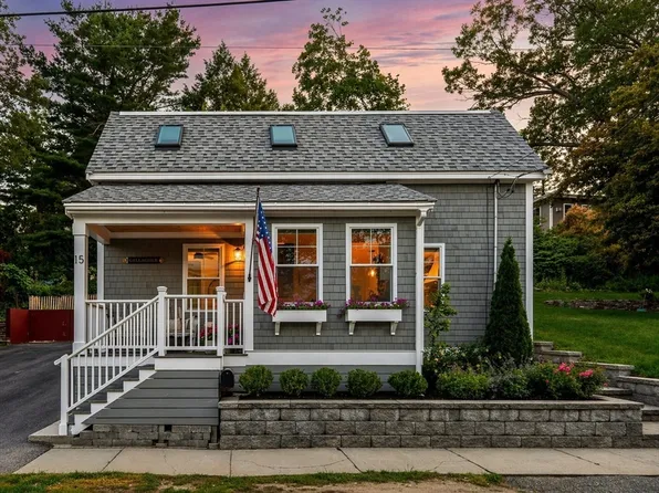 15 Howard St, Newburyport, MA 01950