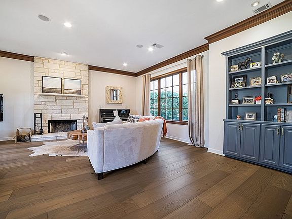 3rd image of 1109 Havre Lafitte Dr