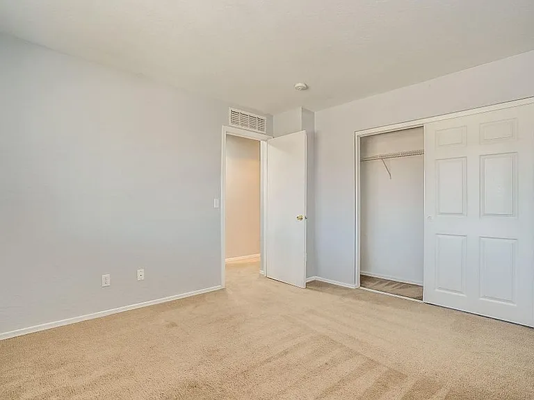 3116 W Pleasant Ln — Photo 19