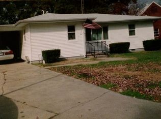 118 Paint Creek Ln, Carmi, IL 62821