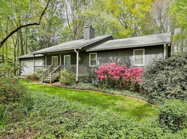 385 Vaughn Rd, Newnan, GA 30265