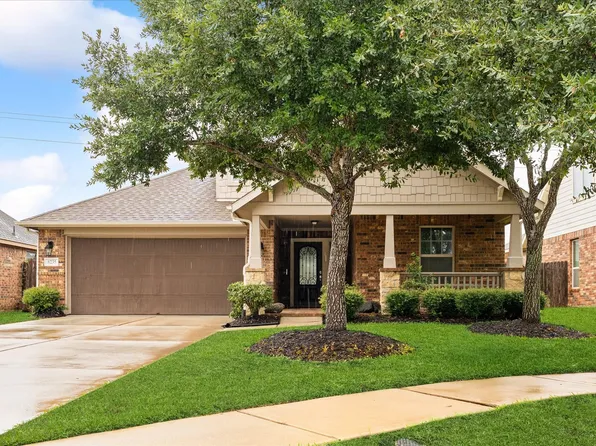 8235 Aleppo Pine Ln, Cypress, TX 77433