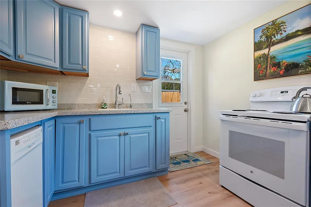 1 bed, 1.0 bath, 400 sqft, $1,750 — Photo 4