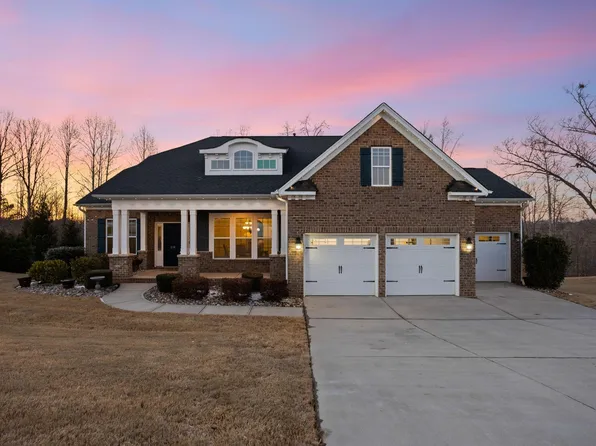 216 Scotts Bluff Dr, Simpsonville, SC 29681
