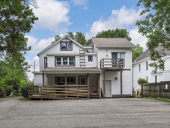 5th image of 316 Meadville St