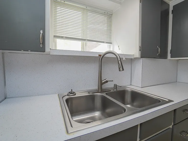 2506 W Woodlawn Ave #4 — Photo 34