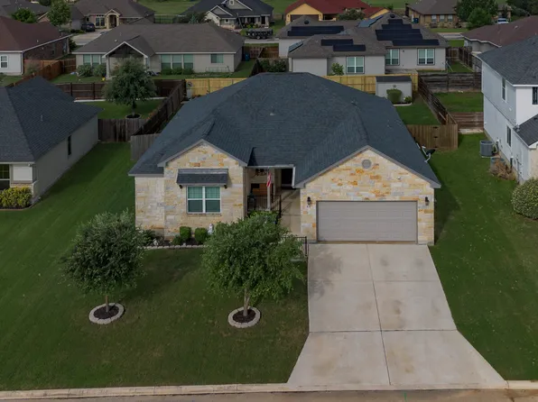 133 Grand View, Floresville, TX 78114