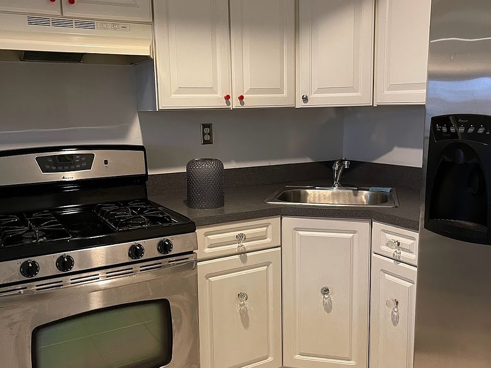 2nd image of 481 Father Capodanno Blvd #2