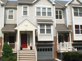 6318 Over See Ct, Springfield, VA 22152