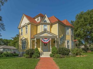 402 S Pearl St, Paola, KS 66071