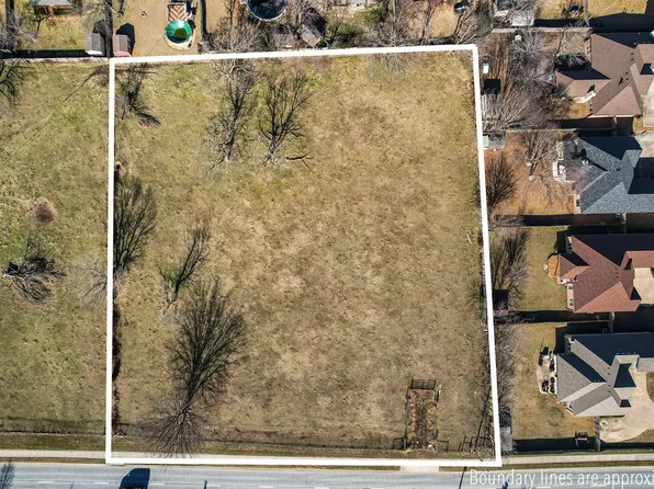 E Don Tyson Pkwy, Springdale, AR 72764