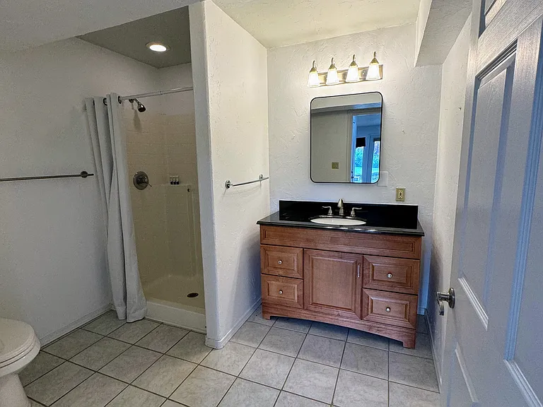 402 Sunridge Ave — Photo 13