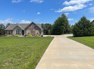 120 Michaelangelo Dr, Moscow Mills, MO 63362