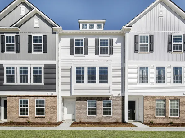 707 Axford Bay Dr, Westfield, IN 46074