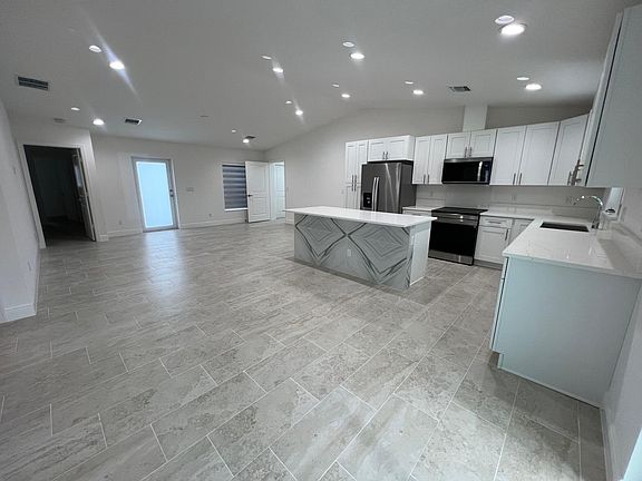 2nd image of 5913 Seagrape Drive