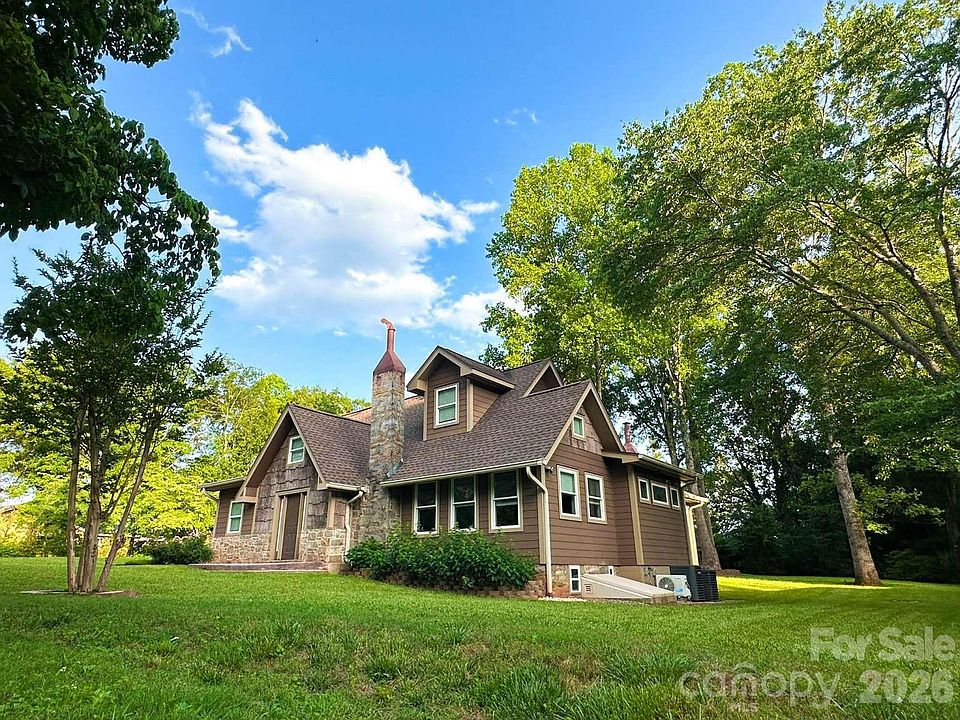 1st image of 141 Carnegie Rd
