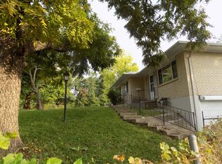 802 Blue Ridge Blvd, Kansas City, MO 64125