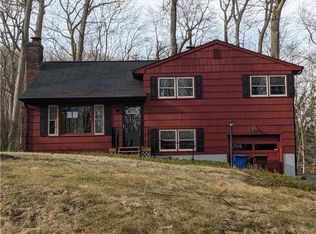 21 Brook Ln, North Branford, CT 06471