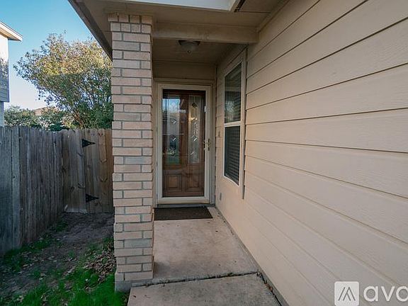 4th image of 10610 Tiger Way