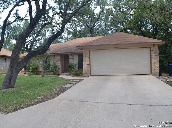 2nd image of 7623 Creek Trail St